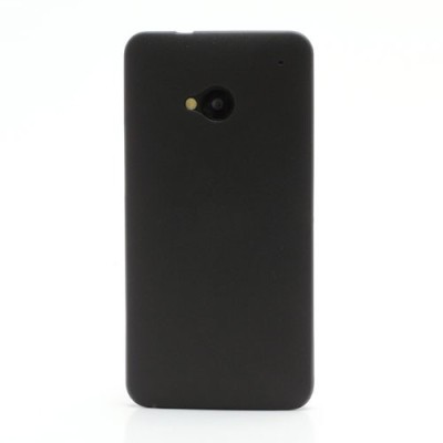 HTC One M7 pasaulē planākais melns futrālis / Vacins.lv