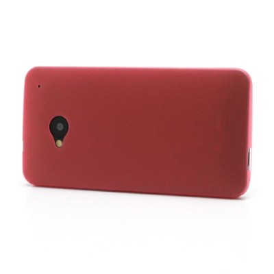 HTC One M7 pasaulē planākais sarkans futrālis / Vacins.lv