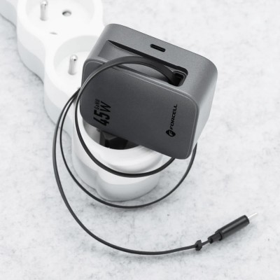 „Forcell“ Sienas lādētājs (45 W) ar integrētu USB-C kabeli – melns