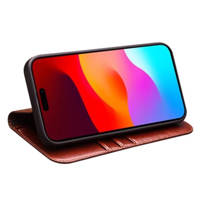 Чехол-книжка "QIALINO" - коричневый (iPhone 15)