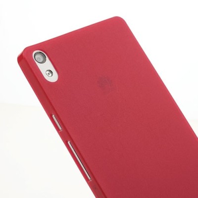Huawei Ascend P6 pasaulē planākais sarkans futrālis / Vacins.lv