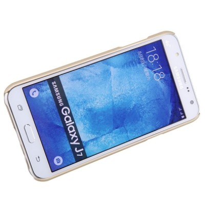 Samsung Galaxy J7 (J700) Nillkin Frosted Shield auksinis plastikinis dėklas + apsauginė ekrano plėvelė / Priedai.lt