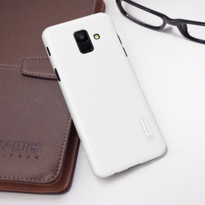 Nillkin Frosted Shield Samsung Galaxy A6 2018 (A600F) белый пластиковый чехол + защитная пленка для экрана | Vacins.lv