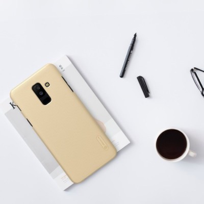 Nillkin Frosted Shield Samsung Galaxy A6+ 2018 (A605F) zelta plastmasas futrālis + ekrāna aizsargplēve / Vacins.lv