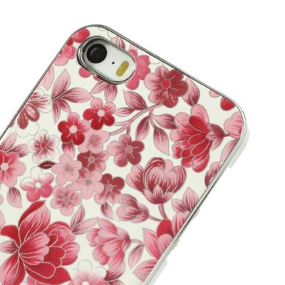 Raudonas, vasariškas plastikinis Apple iPhone SE (5, 5s) dėklas išmargintas gėlėmis / Priedai.lt