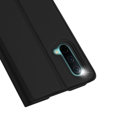 OnePlus Nord CE „Dux Ducis“ Skin sērijas melns ādas atvērams maciņš | Vacins.lv
