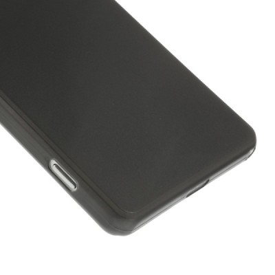 Sony Xperia Z2 pasaulē planākais melns futrālis / Vacins.lv
