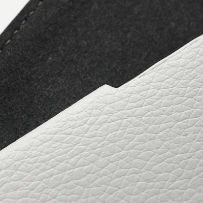 Vertikaliai ādas atvērams balts HTC One M7 futrālis / Vacins.lv