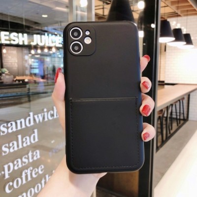 „Card Slot“ Apple iPhone 11 твердый силиконовый (TPU) чехол чёрного цвета - задняя часть с карманом для карточек | Vacins.lv